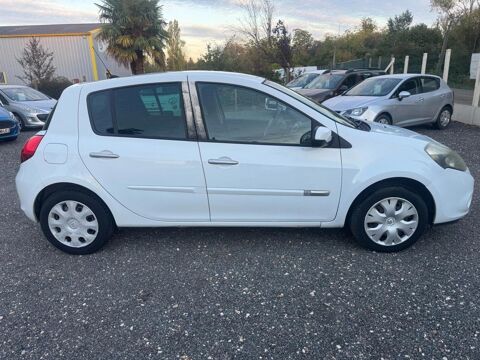 Clio 1.5 DCI 75 TOMTOM LIVE 2011 occasion 89340 Villeneuve-la-Guyard