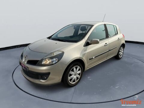 Renault Clio 1.4 100 CONFORT PACK DYNAMIQUE CLIM 2006 occasion GUYANCOURT 78280