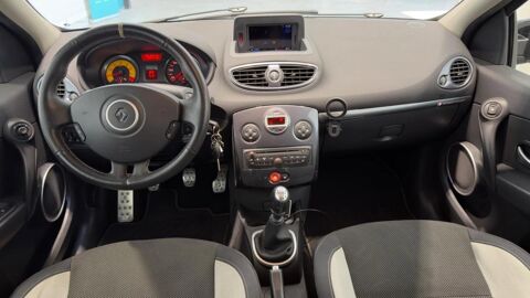 Clio 2.0 200 RS 2010 occasion 59494 Petite-For&ecirc;t