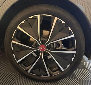 300 1.6 225H 180 PHEV HYBRID 13.2KWH PERFORMANCE LINE PLUS EAT B 2022 occasion 78410 Aubergenville