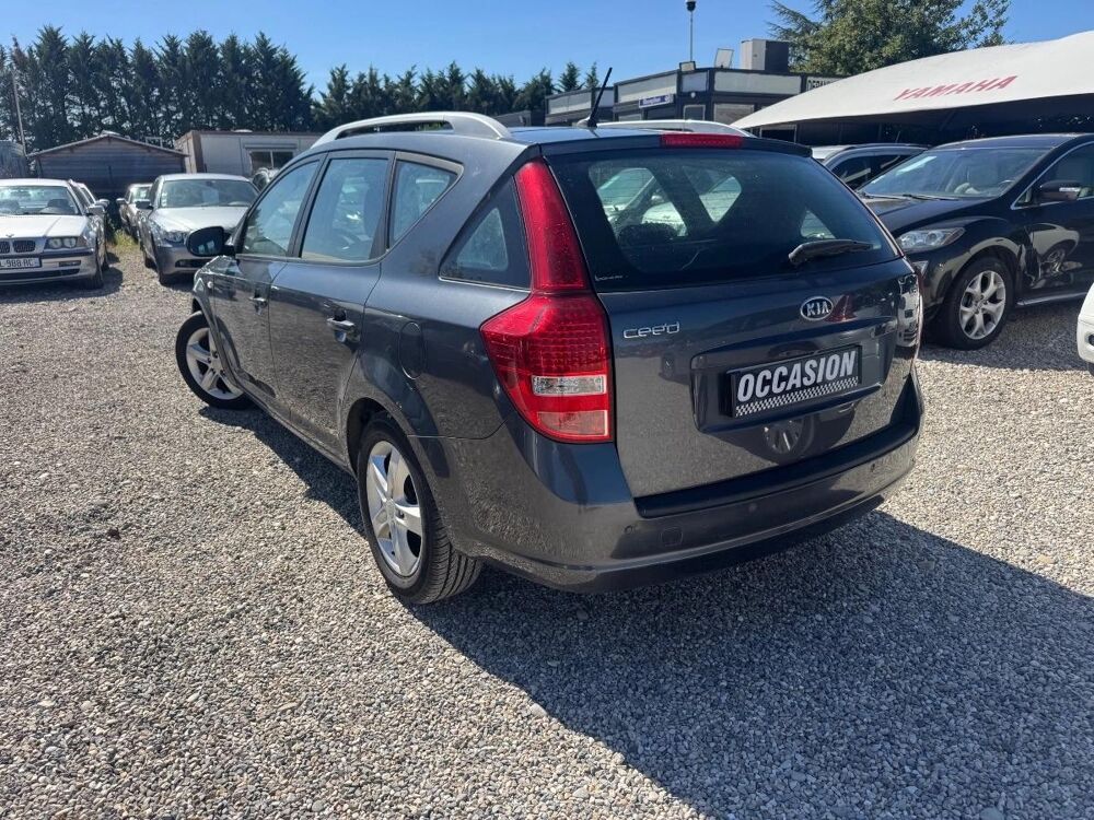 Ceed 1.6 CRDI 115 STYLE 2012 occasion 01360 BALAN