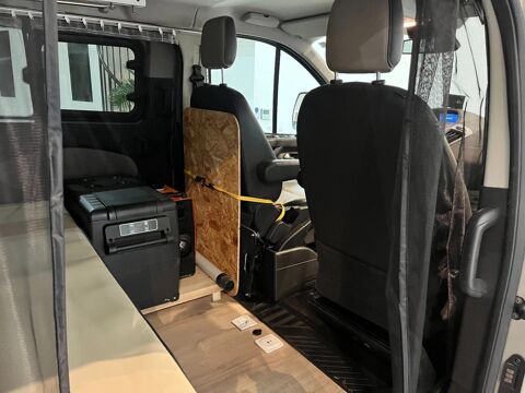 Transit Custom FOURGON 290 2.0 TDCI 170 L2H1 PL-TN LONG LIMITED 2017 occasion 17000 La Rochelle