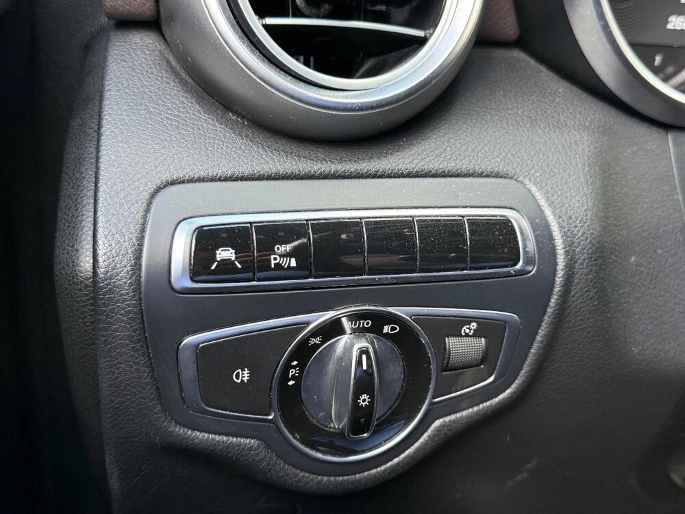 Classe GLC 250 CDI 2.2 BLUETEC 204CH 4 MATIC 7G-TRONIC HISTORIQUE D'EN 2015 occasion 69630 CHAPONOST