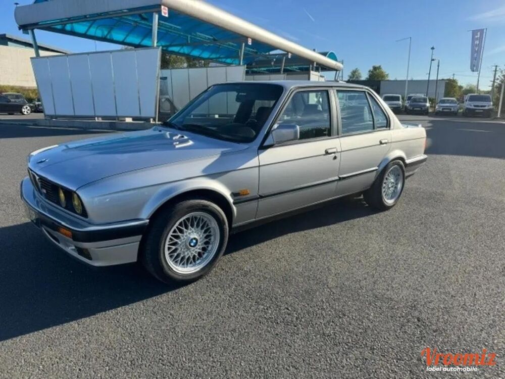 S&eacute;rie 3 325 I AUTOMATIQUE 1990 occasion 49570 Montjean-sur-Loire