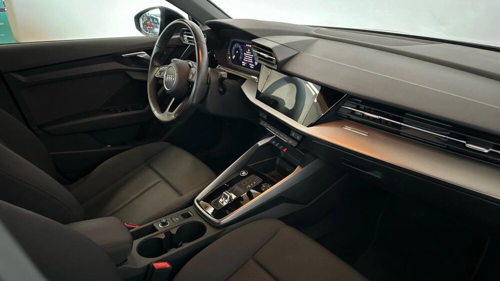 A3 SPORTBACK 1.5 35 TFSI COD 150 BUSINESS LINE S-TRONIC BVA 2020 occasion 17600 Saujon