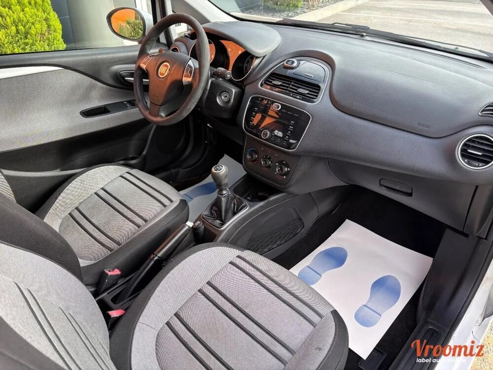 Punto 1.2 70 DYNAMIC 1ERE MAIN 2011 occasion 10120 SAINT ANDR&Eacute; LES VERGERS