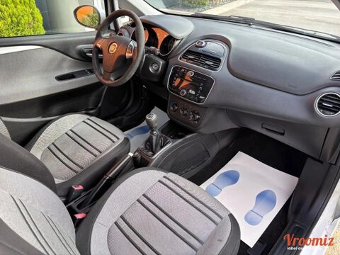 Punto 1.2 70 DYNAMIC 1ERE MAIN 2011 occasion 10120 SAINT ANDR&Eacute; LES VERGERS