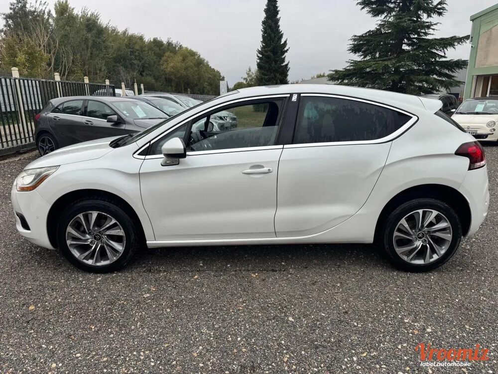 DS4 1.6 HDI 110 SOCHIC 2012 occasion 89340 Villeneuve-la-Guyard