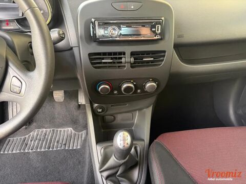 Clio 1.2 75 LIFE 2016 occasion 77250 &Eacute;cuelles