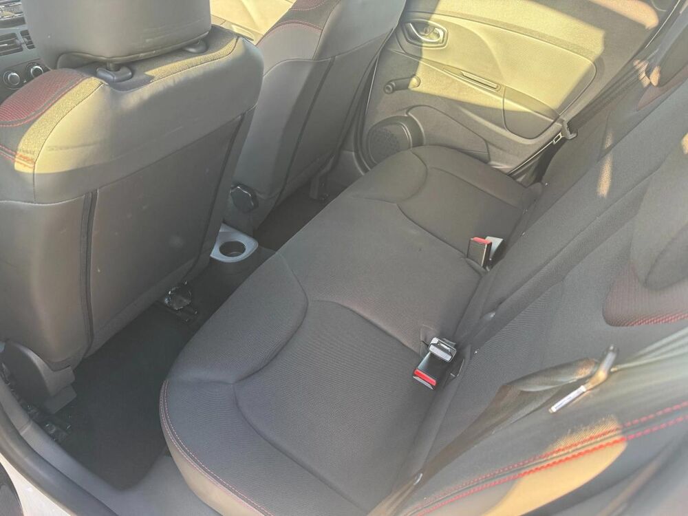 Clio 1.2 75 LIFE 2016 occasion 89340 Villeneuve-la-Guyard