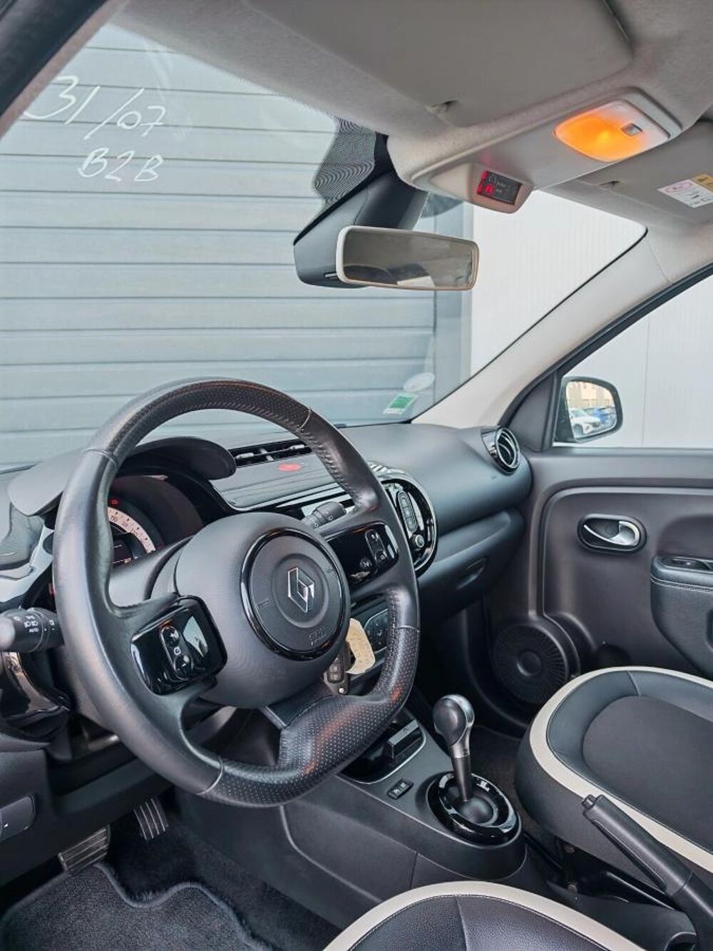 Twingo R80 E-TECH ELECTRIC 80 42PPM 22KWH ACHAT-INTEGRAL URBAN NIGH 2022 occasion 78310 COIGNIERES
