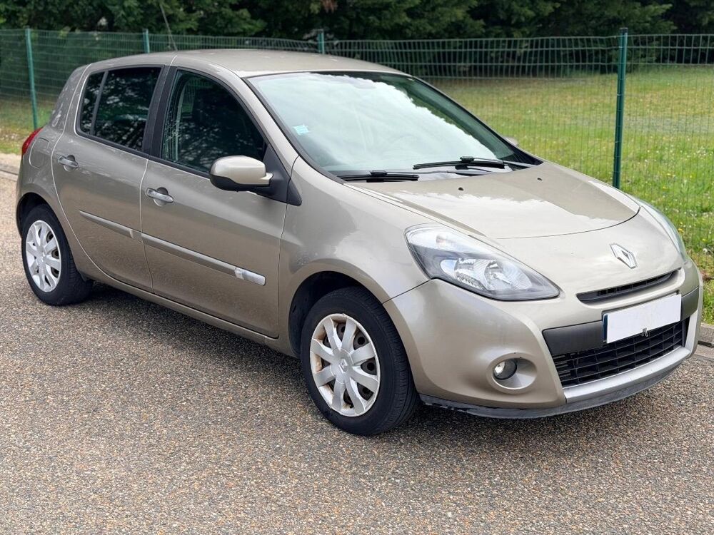 Clio 1.5 DCI 85 DYNAMIQUE 2009 occasion 45130 Meung-sur-Loire