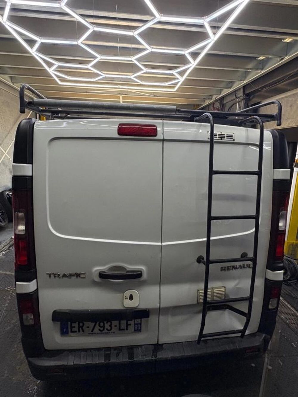 Trafic FOURGON 1.6 DCI 95 1T2 L1H1 GRAND-CONFORT START-STOP 2017 occasion 91250 SAINTRY-SUR-SEINE