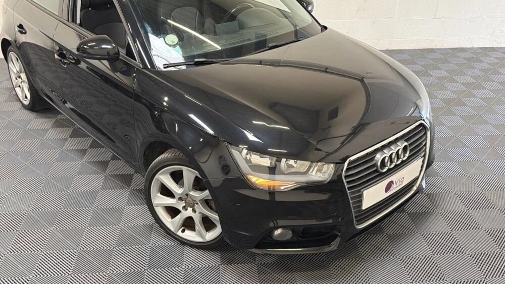 A1 1.6 TDI 90ch FAP Ambition S tronic 7 / TOIT OUVRANT 2012 occasion 91380 Chilly-Mazarin