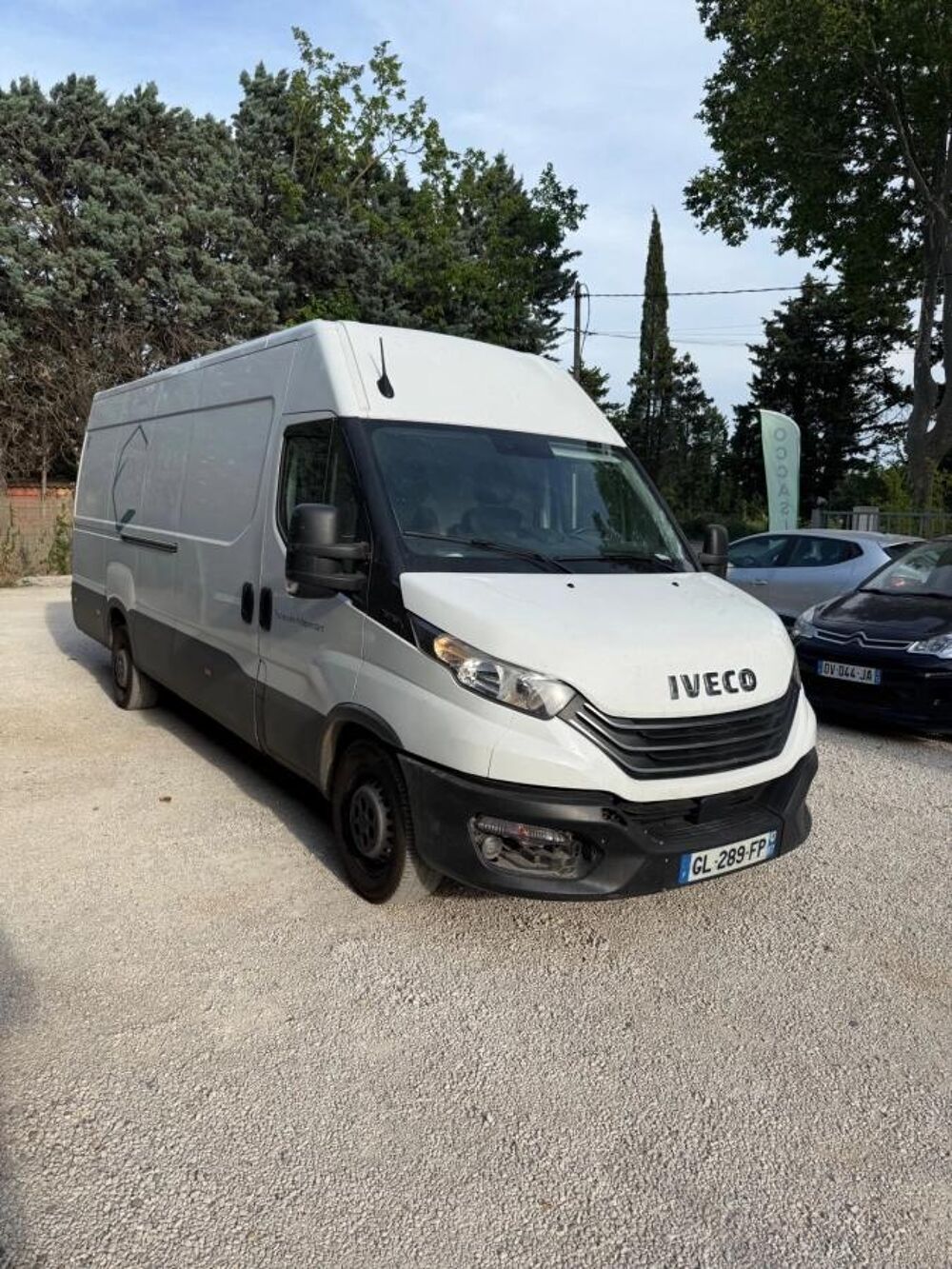Daily FOURGON 3.0 180 10.8M3 H2 35S 35S18H-V 2022 occasion 13570 Barbentane