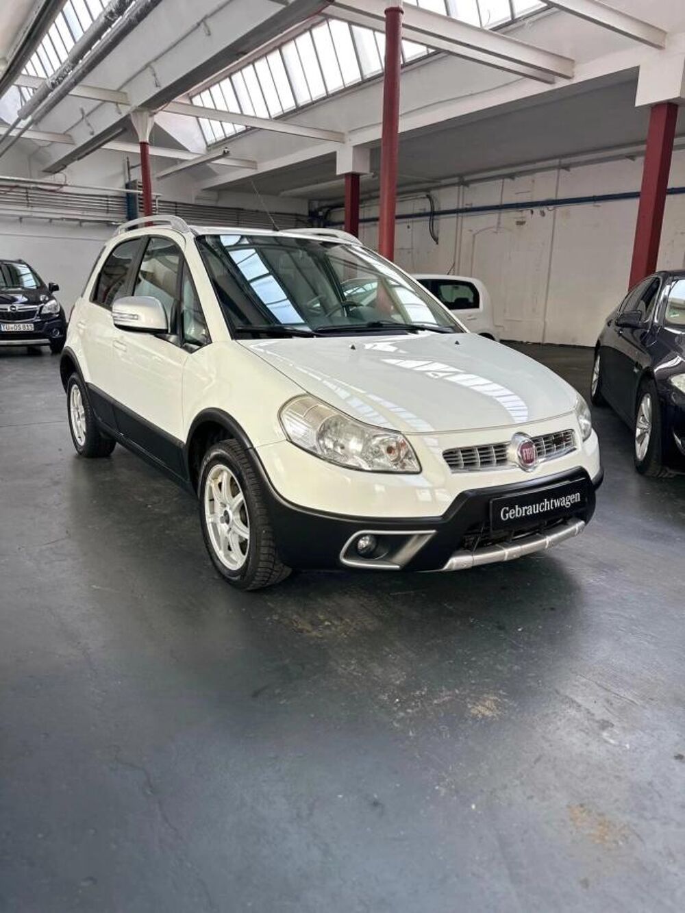 Sedici 2012 occasion 91310 LINAS