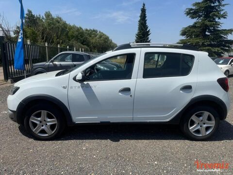 Sandero STEPWAY 1.5 DCI 90 PRESTIGE 2015 occasion 89340 Villeneuve-la-Guyard