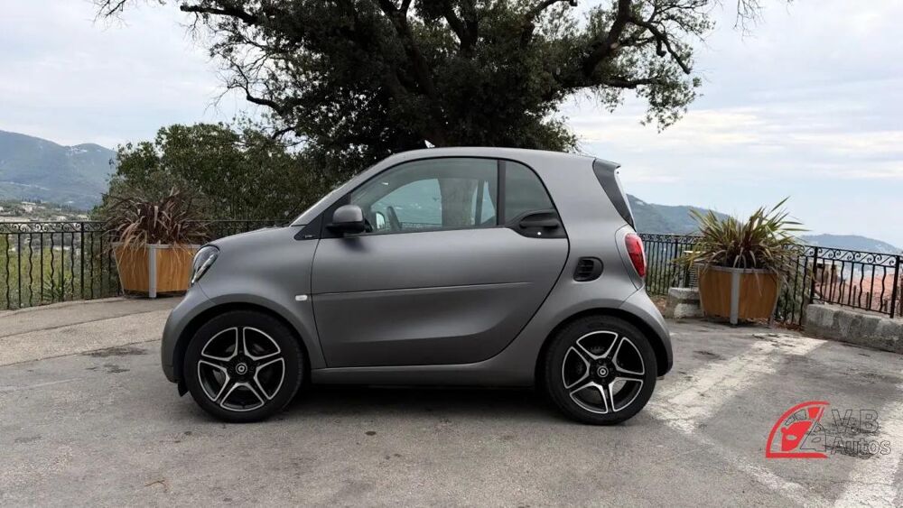 ForTwo 0.9 T 90 PRIME TWINAMIC BVA 2018 occasion 06220 Antibes