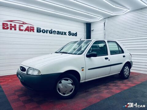 Ford fiesta 1.3 60 MOTEUR A CHAINE / FAIBLE KILOMETR