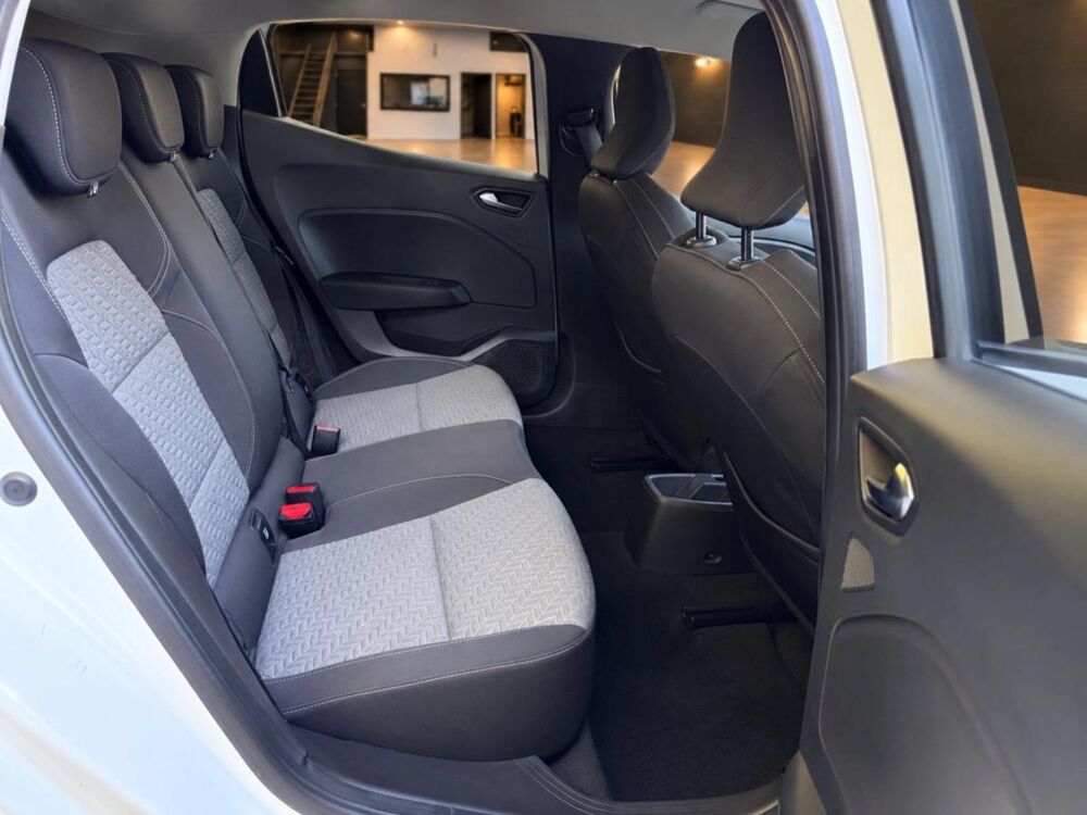 Clio 2023 occasion 78320 Le Mesnil-Saint-Denis