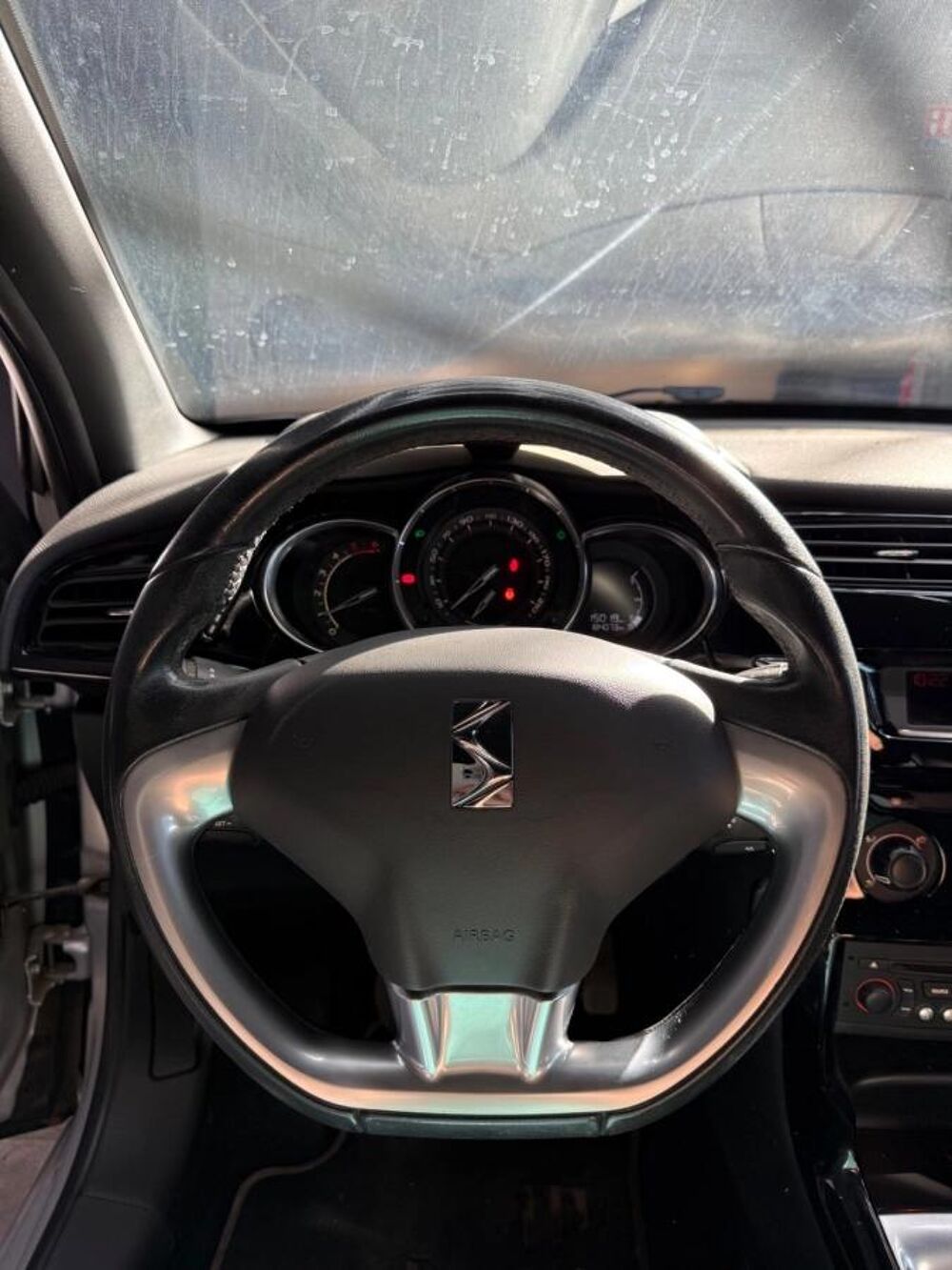 DS3 1.4 HDI 70 SOCHIC 2014 occasion 43000 Le Puy-en-Velay