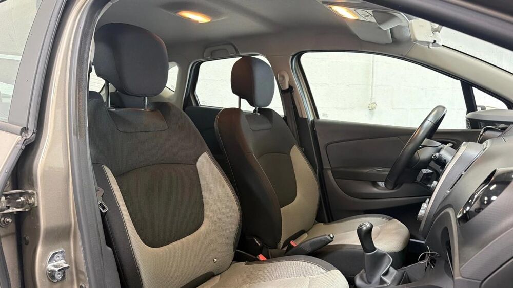 Captur DCI 90 Zen / 1&egrave;re Main 2014 occasion 91380 Chilly-Mazarin
