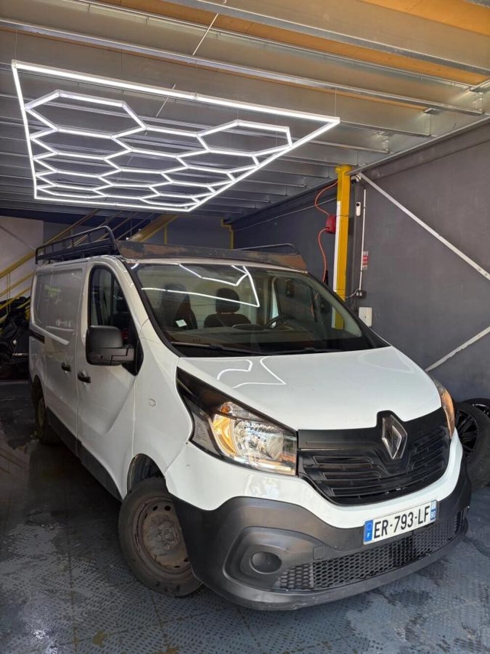 Trafic FOURGON 1.6 DCI 95 1T2 L1H1 GRAND-CONFORT START-STOP 2017 occasion 91250 SAINTRY-SUR-SEINE