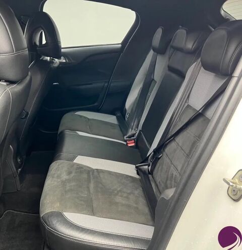 DS4 1.6 BLUEHDI 115 EXECUTIVE - Suivi Complet - Radar AV/Ar - Di 2016 occasion 59169 F&eacute;rin