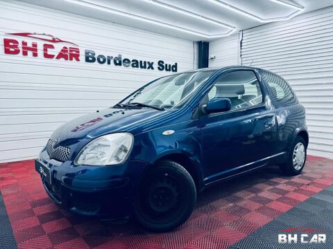 Toyota yaris - 1.0 VVTI 65 - Bleu