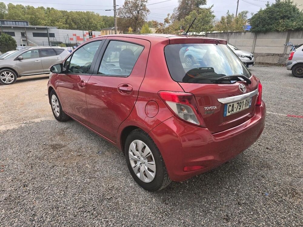 Yaris 1.3 VVTI 100 LOUNGE START-STOP 2012 occasion 45140 SAINT JEAN DE LA RUELLE