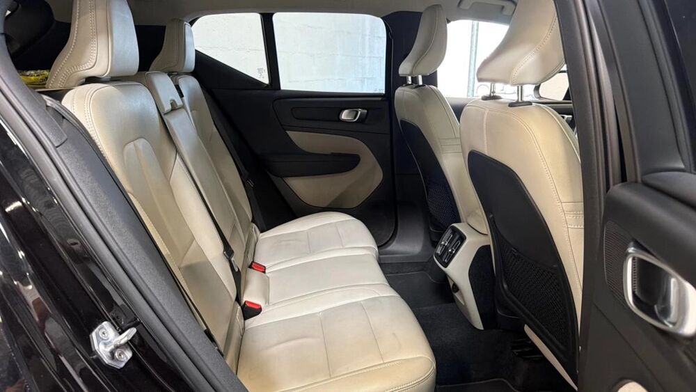 XC40 D4 AWD 190ch Momentum Geartronic 8 2018 occasion 91380 Chilly-Mazarin