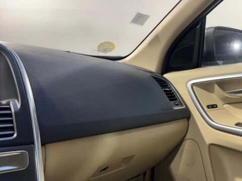 XC60 D4 Momentum Business 2WD 2016 occasion 62400 B&eacute;thune