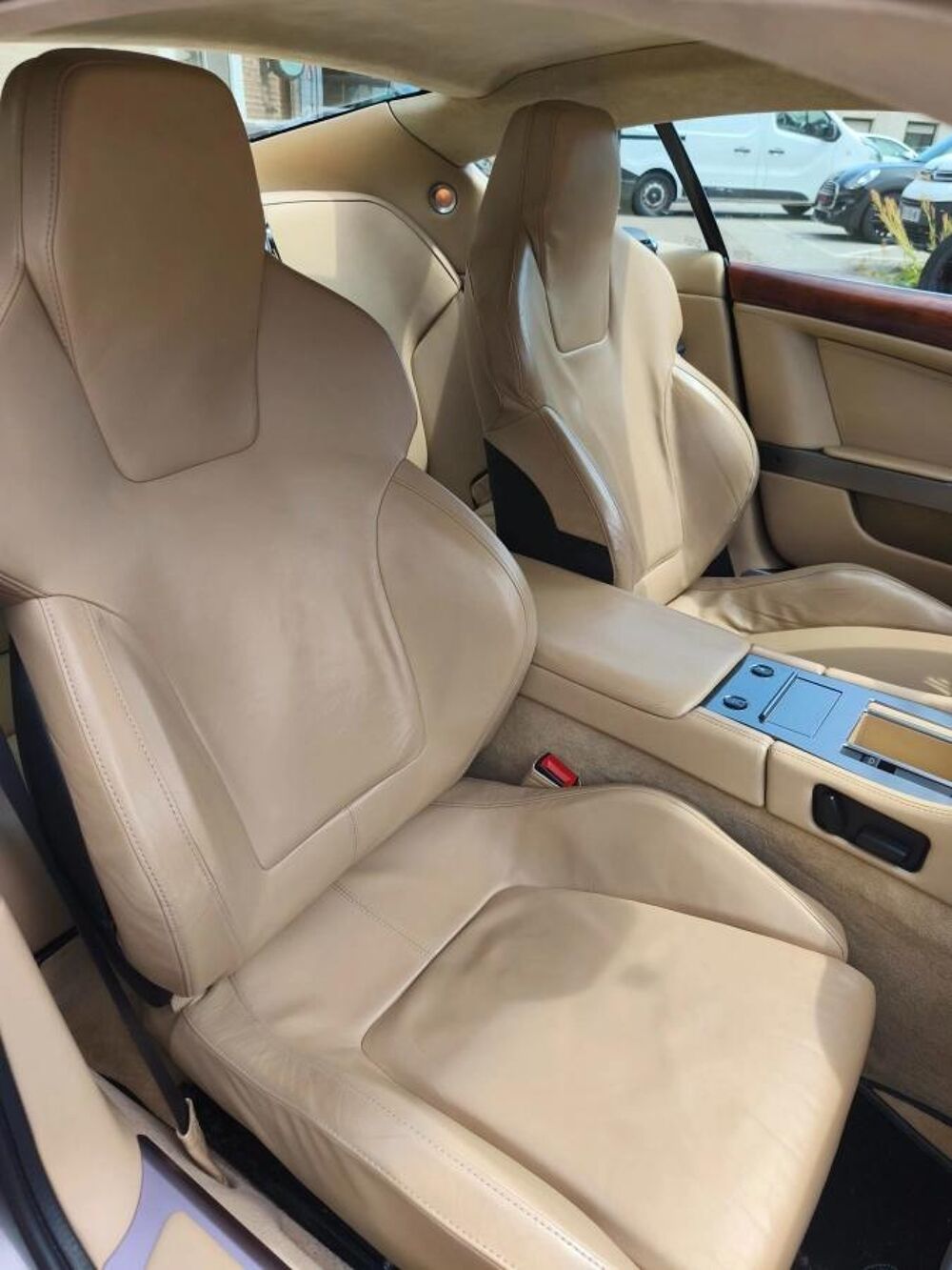 DB9 COUPE 6.0 450 TOUCHTRONIC-2 BVA 2004 occasion 78410 AUBERGENVILLE
