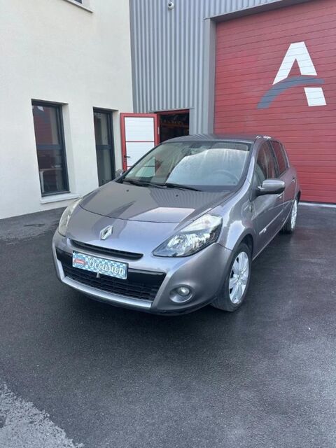 Clio 1.6 110 XV-DE-FRANCE BVA 2011 occasion 45140 ORMES