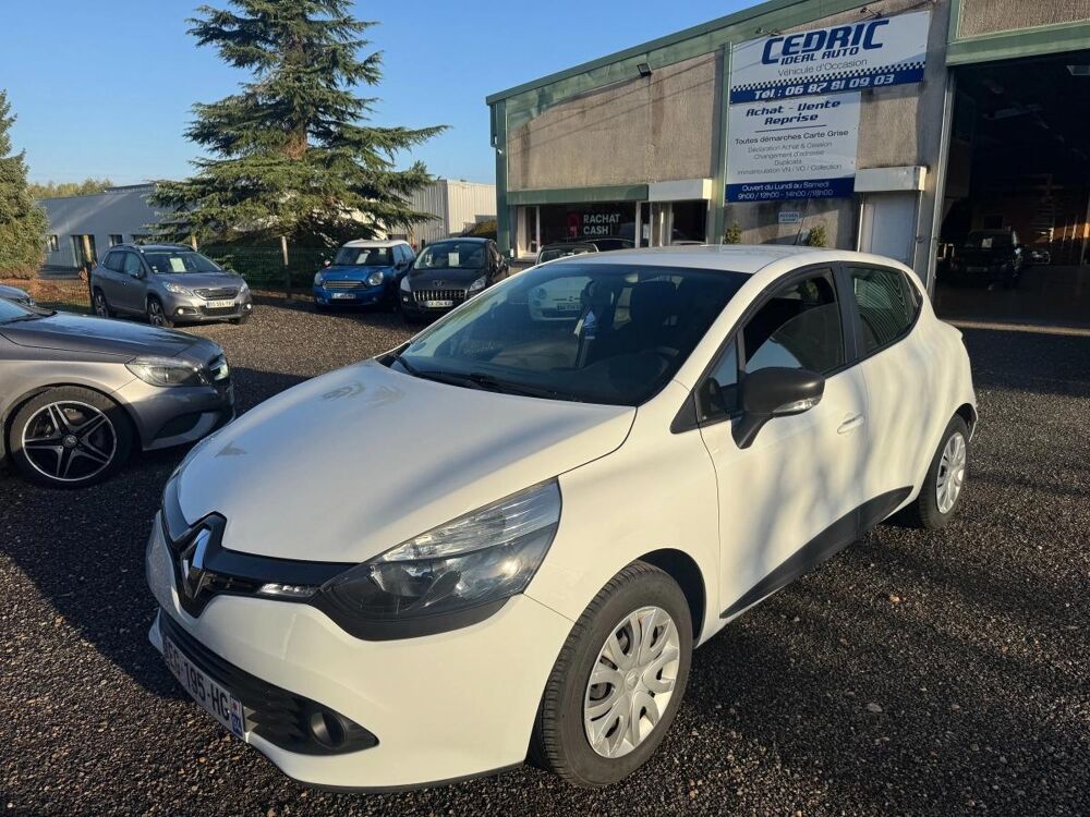 Clio 1.2 75 LIFE 2016 occasion 89340 Villeneuve-la-Guyard