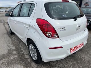 i20 2013 occasion 13700 MARIGNANE