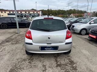 Clio 1.6 90 EDITION DYNAMIQUE 2007 occasion 10120 Saint-Andr&eacute;-les-Vergers