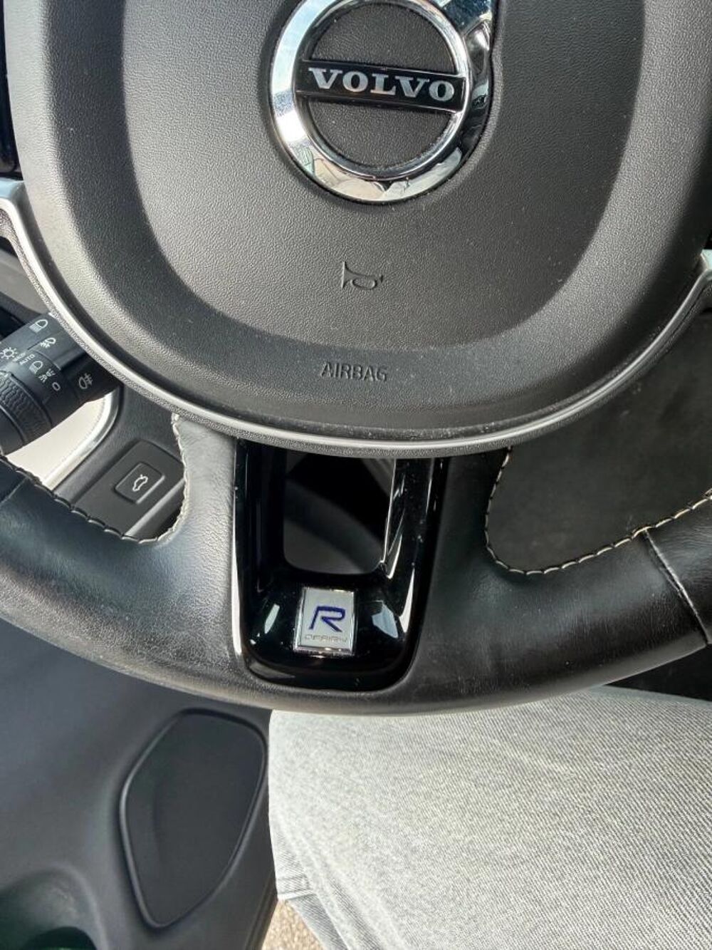XC60 2.0 D4 190 R-DESIGN GEARTRONIC BVA 2021 occasion 33700 MERIGNAC