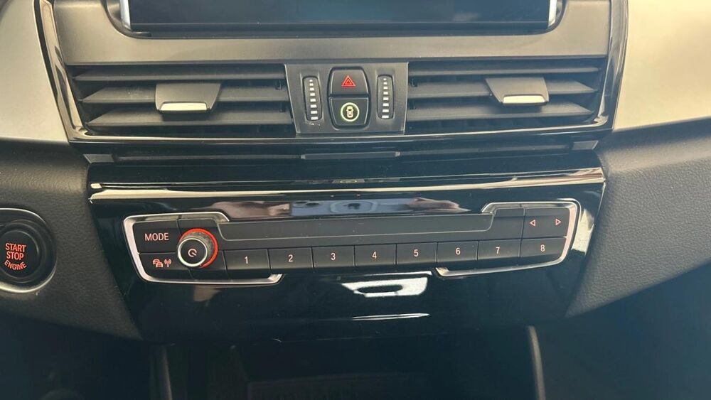 Serie 2 ACTIVE-TOURER 1.5 216 D 115 BUSINESS BVA 2019 occasion 17600 Saujon