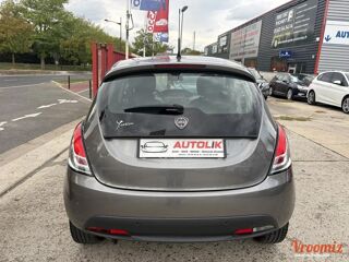 Ypsilon III 1.2 8V 69 STOP&START PLATINUM 2011 occasion 95480 Pierrelaye
