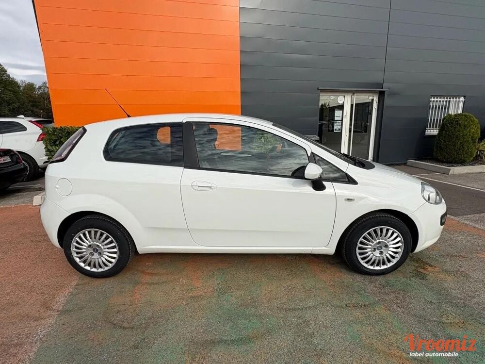 Punto 1.2 70 DYNAMIC 1ERE MAIN 2011 occasion 10120 SAINT ANDR&Eacute; LES VERGERS