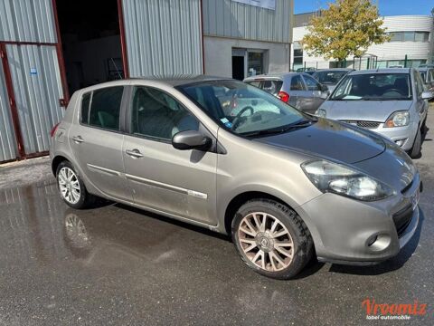 Clio 1.5 DCI 90 ENERGY INITIALE PARIS 2011 occasion 45770 Fleury-les-Aubrais