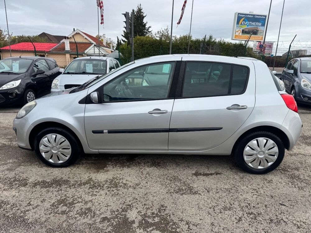 Clio 1.6 90 EDITION DYNAMIQUE 2007 occasion 10120 Saint-Andr&eacute;-les-Vergers