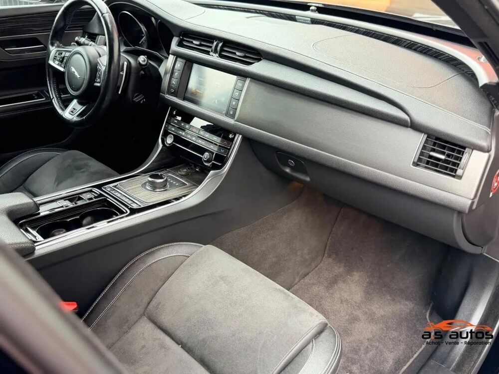 XF 3.0 D300 300 R-SPORT BVA 2018 occasion 67240 BISCHWILLER