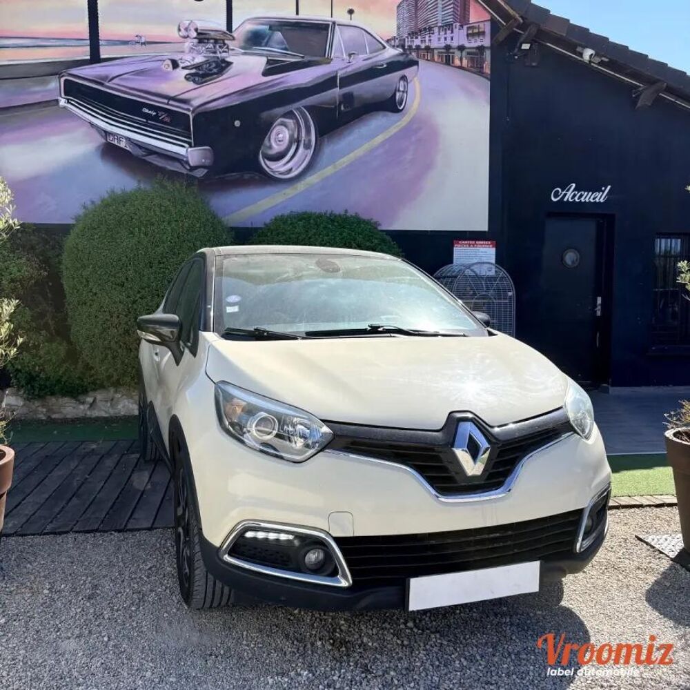 Captur 0.9 TCE 90 ENERGY HELLY HANSEN START-STOP 2015 occasion 78490 Galluis