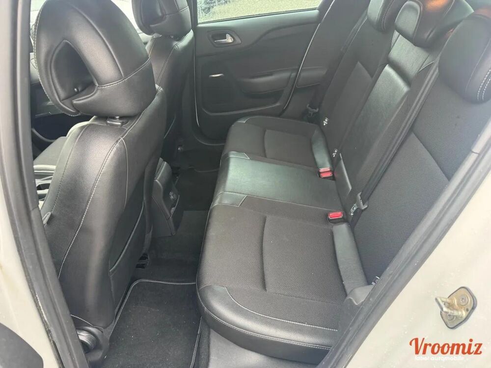 DS4 1.6 HDI 110 SOCHIC 2012 occasion 89340 Villeneuve-la-Guyard