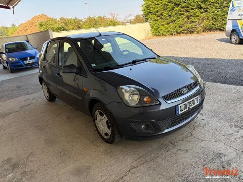 Fiesta 1.6 TDCI 90 GHIA 2006 occasion 77250 &Eacute;cuelles