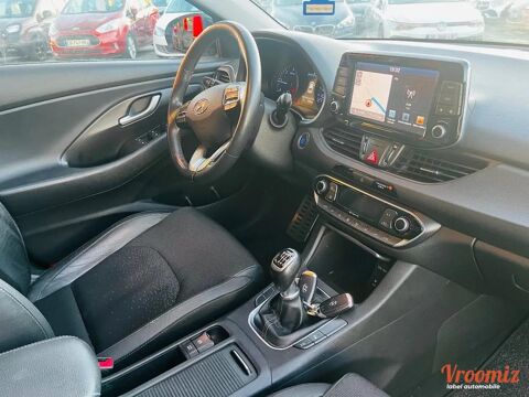 i30 FASTBACK 1.6 CRDI 135 CREATIVE 2017 occasion 41000 Blois
