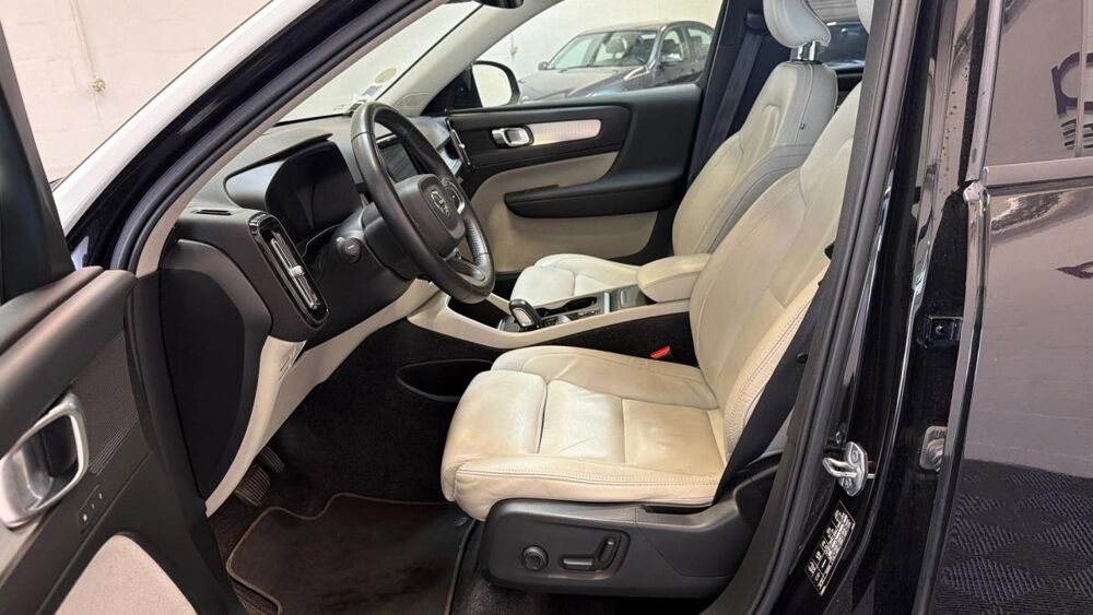 XC40 D4 AWD 190ch Momentum Geartronic 8 2018 occasion 91380 Chilly-Mazarin