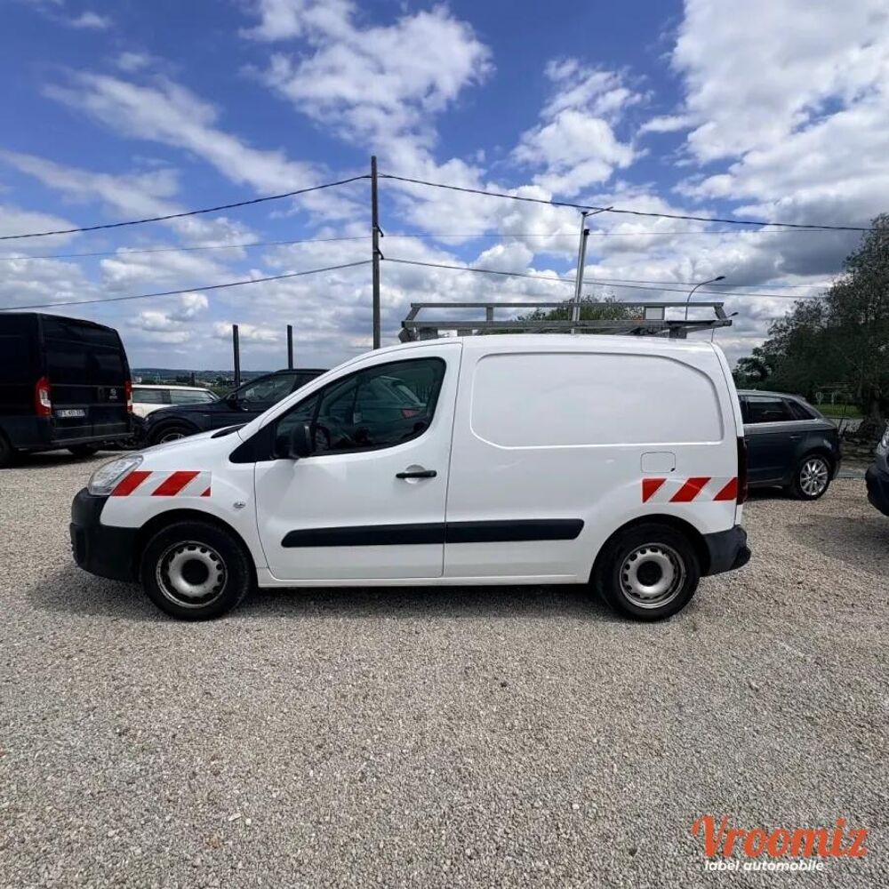 Berlingo GENERATION-II FOURGON 1.5 BLUEHDI 75 L1 M PRO PACK PREMIUM 2017 occasion 78490 Galluis